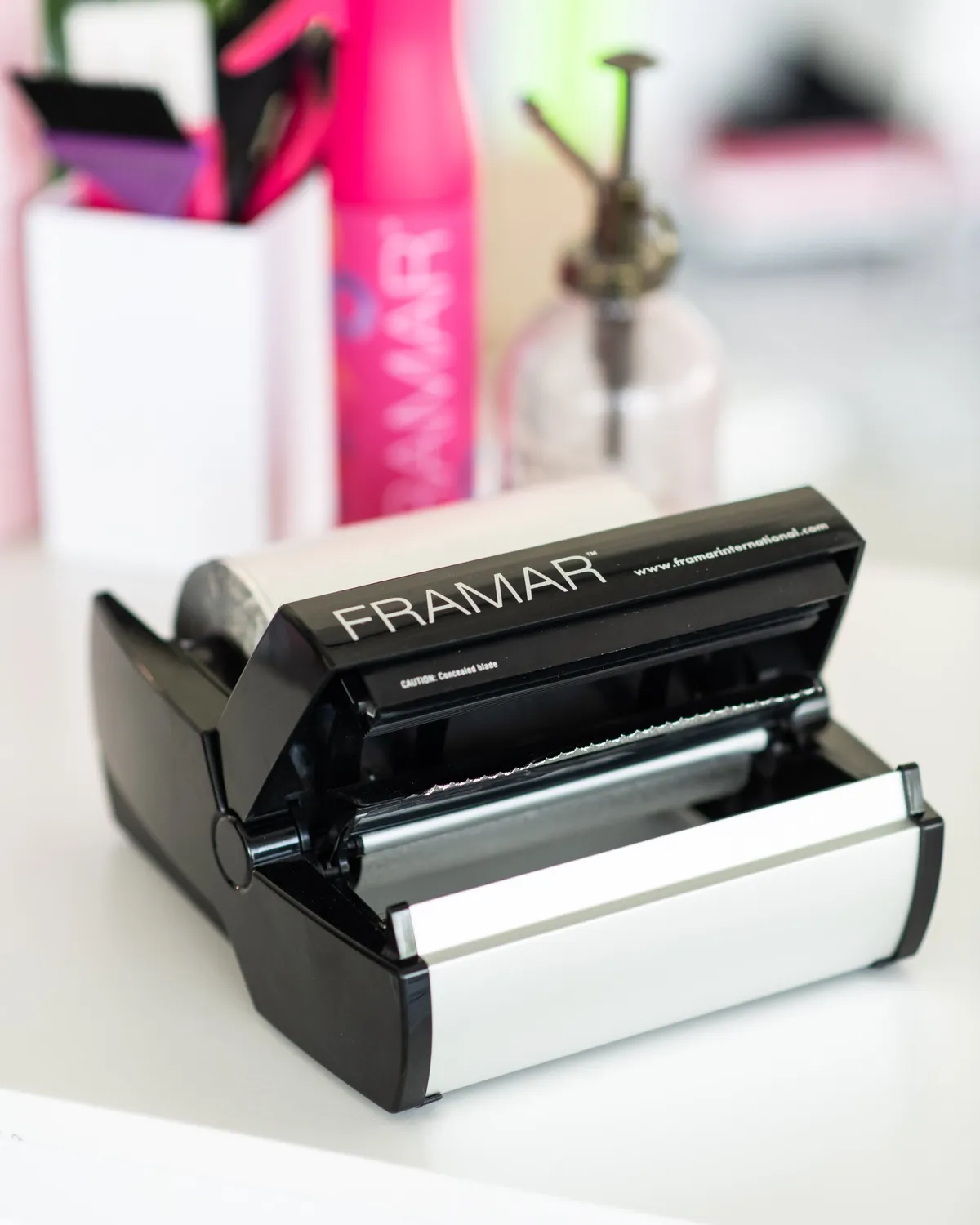 Framar Fold Freak Foil Dispenser One-Handed