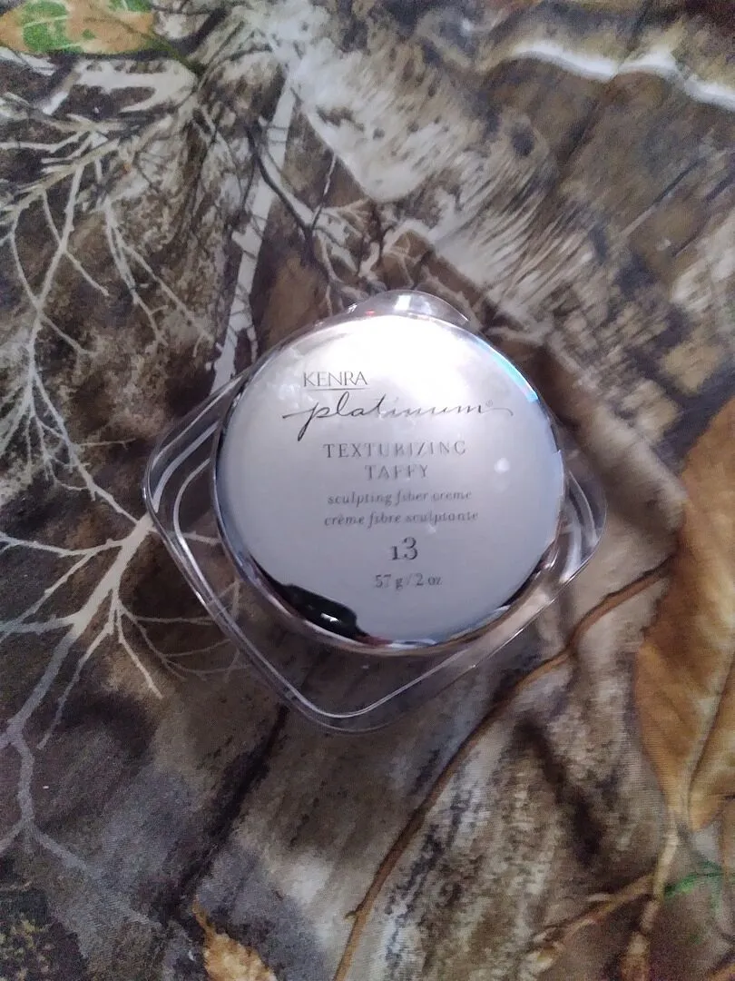 Kenra Professional Platinum Texturizing Taffy 13 Pomade Texture