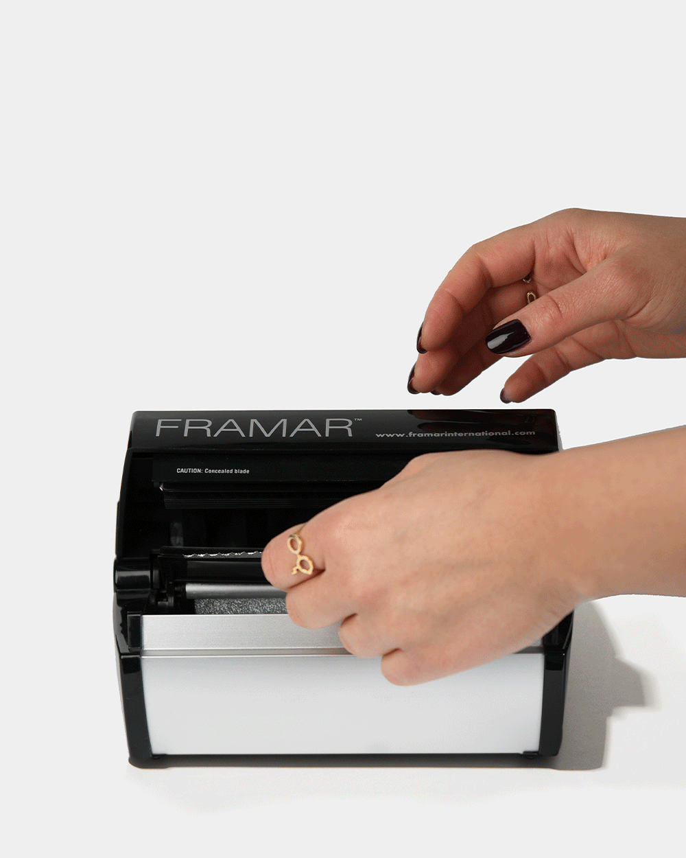 Framar Fold Freak Foil Dispenser One-Handed