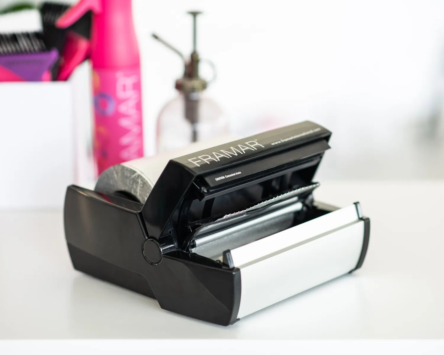 Framar Fold Freak Foil Dispenser One-Handed